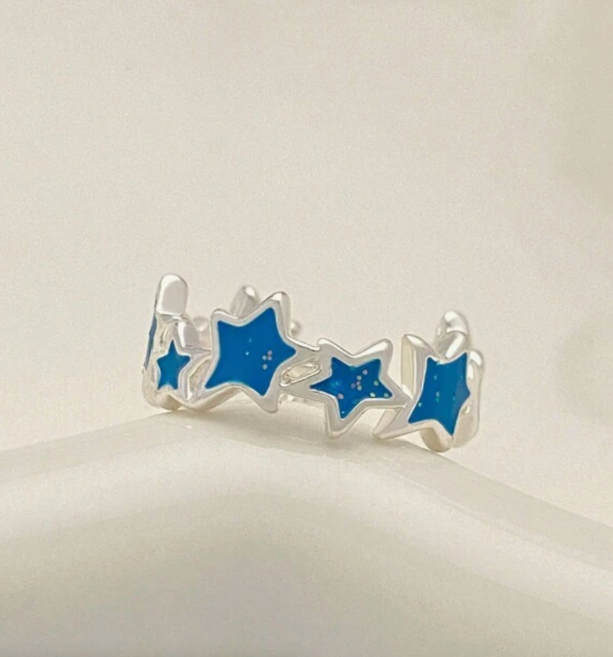 Anillo estrellas azules