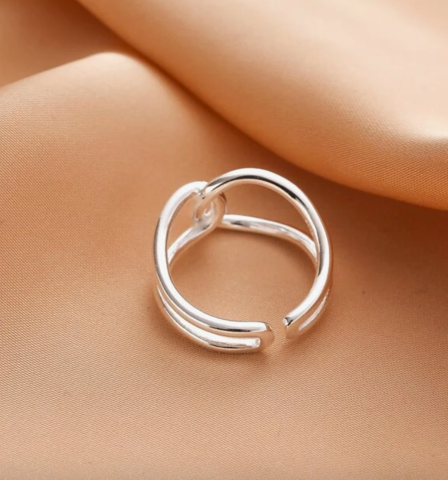 Anillo cruzado en plata