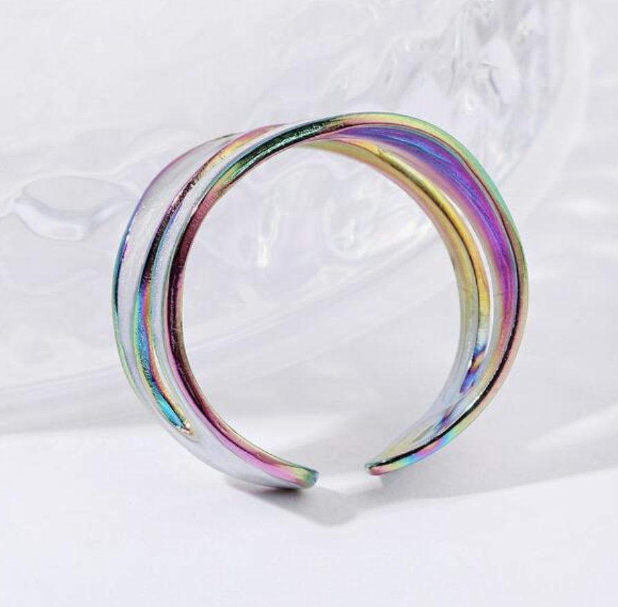 Anillo nacarado iridiscente