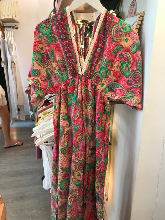 Vestido estampado puntillas