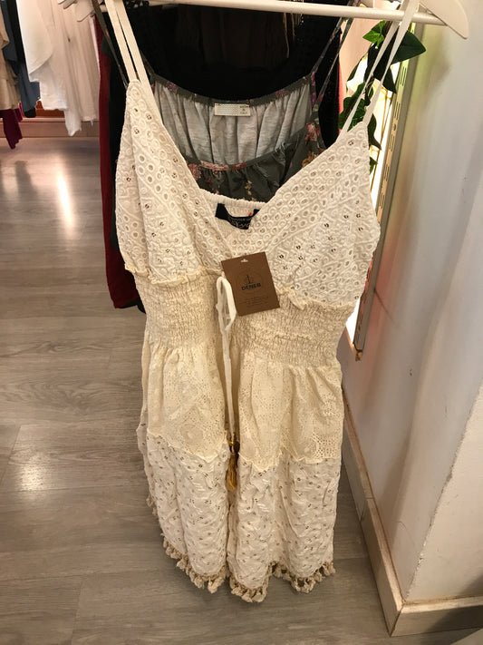 Vestido romántico corto 9