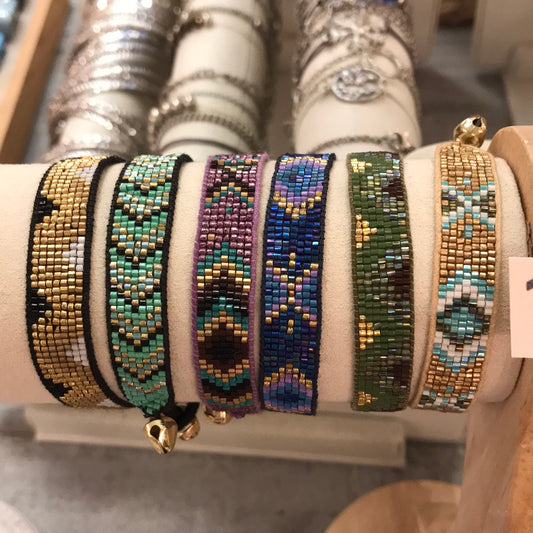 Pulsera étnica