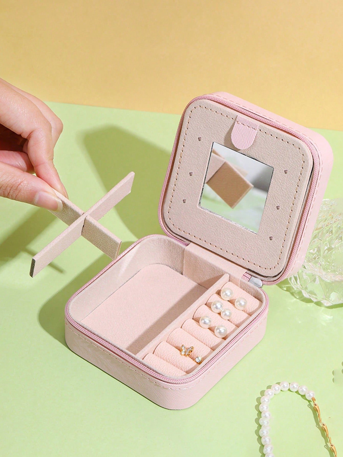 Joyero portátil rosa