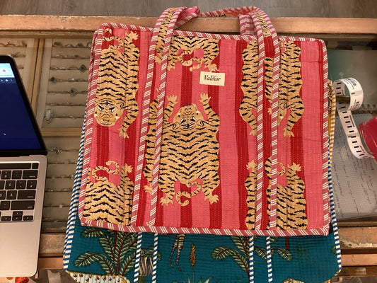 Bolsa estampada pequeña